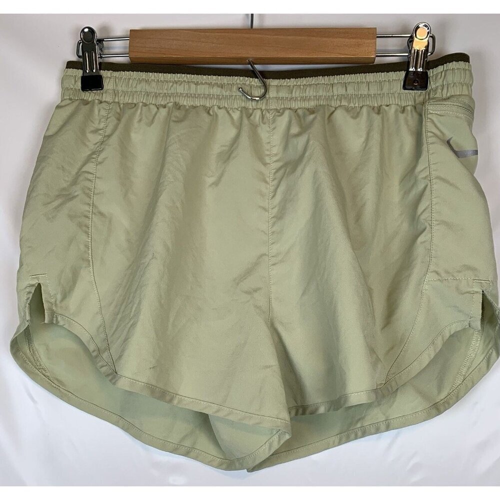 NIKE Dri Fit Green Running Athletic Shorts Lined Pocket Women’s Size Medium